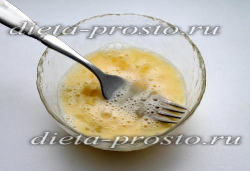 Салат из тунца с яйцом по дюкану. Салат с консервированным тунцом и яичными блинчиками для фазы Атака по Дюкану