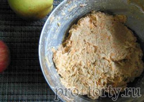 Морковный диетический торт