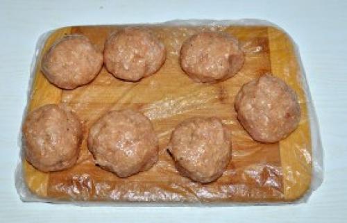 Куриный фарш со шпинатом. Куриные котлеты со шпинатом и яйцом