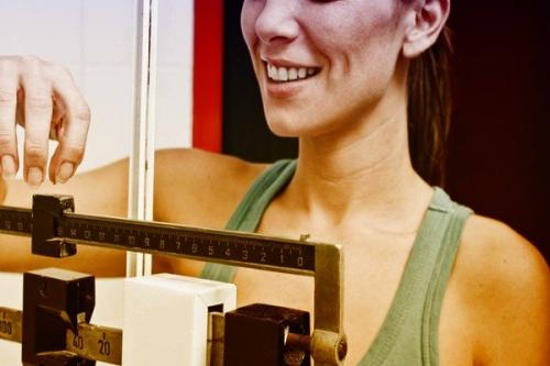 Как согнать вес за 1 ночь. Худеем дома Как быстро похудеть с использованием диет, упражнений и других методов.