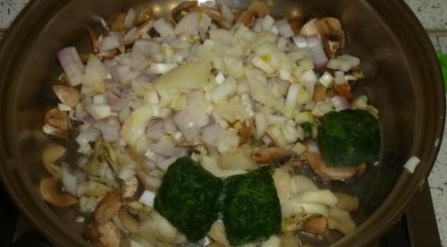 Куриный рулет со шпинатом и грибами. Куриные рулеты с грибами и шпинатом
