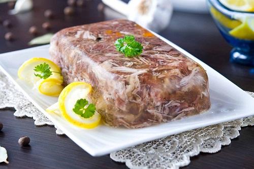 Настоящий холодец. Как приготовить благородное блюдо из рульки