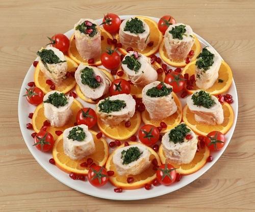 Рулетики из куриных грудок со шпинатом. Мастер-класс "Куриные рулетики со шпинатом"