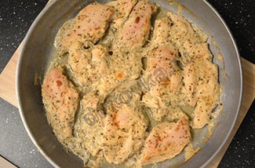 Куриная грудка запечённая в духовке в кефире. Рецепт 5: куриное филе тушеное в кефире в духовке (с фото)