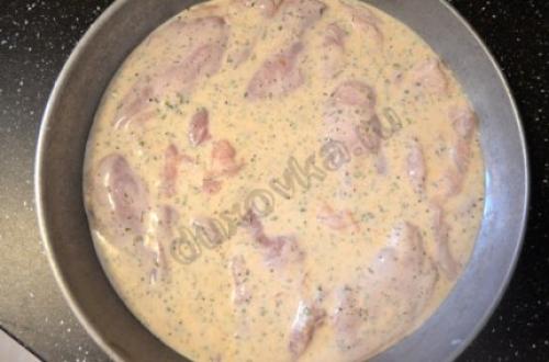 Куриная грудка запечённая в духовке в кефире. Рецепт 5: куриное филе тушеное в кефире в духовке (с фото)