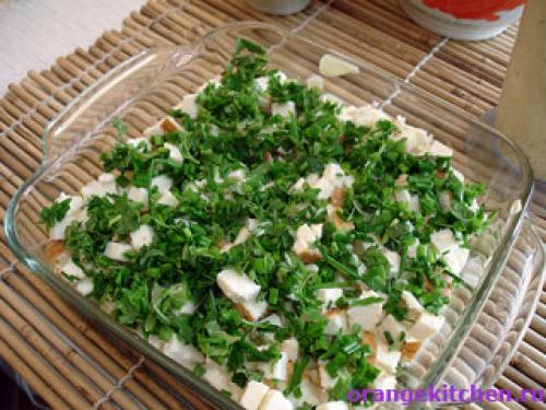 Для картофельной запеканки с адыгейским сыром нам потребуется: