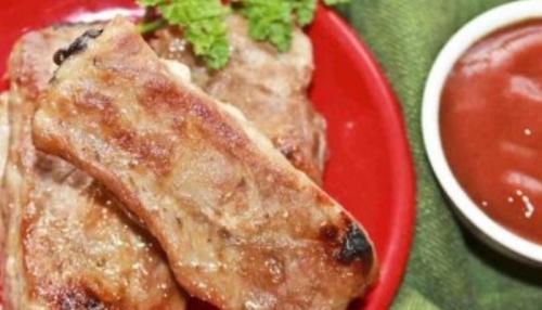 Свиные ребрышки в духовке пошаговый рецепт. Простой рецепт свиных рёбрышек, запечённых с мёдом в духовке