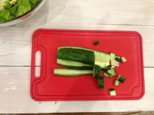 Салат с тунцом и огурцом и яйцом. Салат с тунцом, огурцом и яйцом диетический