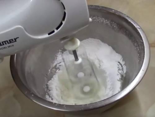 Пп глазурь для кулича. Белковая глазурь для кулича на Пасху