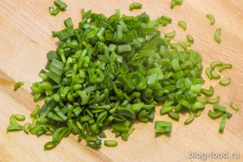 Простой салат с рисом и тунцом