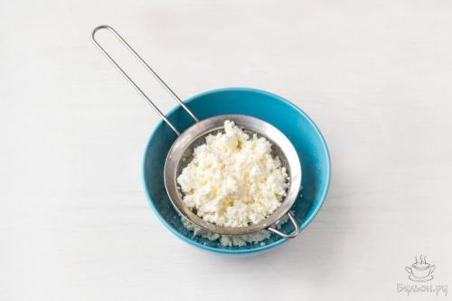 Рецепт 5: ПП запеканка из творога с клюквой и корицей