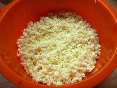 Конфеты из творога и кокосовой стружки. Конфеты из творога