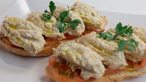 Пп бутерброды с тунцом консервированным. Бутерброды с консервированным тунцом и яйцами — самые вкусные и нежные