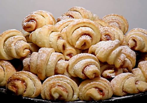 Пышные творожные рогалики. Творожные рогалики с повидлом нежнее нежного