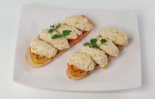 Пп бутерброды с тунцом консервированным. Бутерброды с консервированным тунцом и яйцами — самые вкусные и нежные