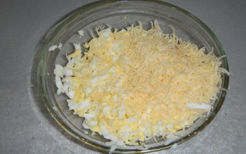 Куриные котлеты с начинкой из сыра с яйцом