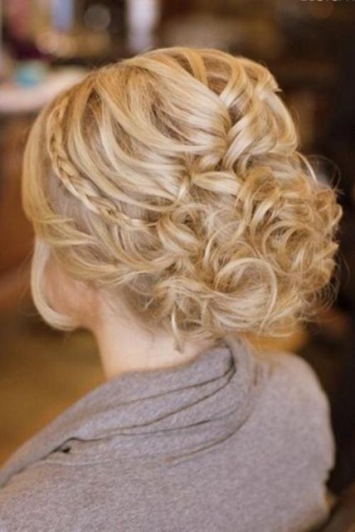 Элемент прически букли. Прическа букли. Техника выполнения на фото и видео.