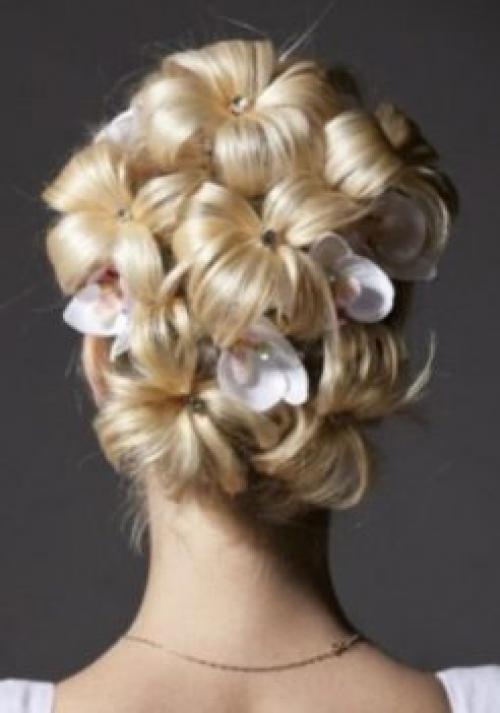 Элемент прически букли. Прическа букли. Техника выполнения на фото и видео.