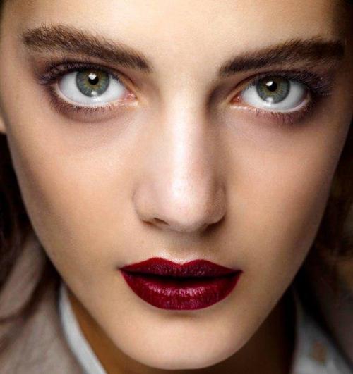 Кому идет помада цвета марсала. Производители помады цвета марсала 09 Кому идет помада цвета марсала. Производители помады цвета марсала 09