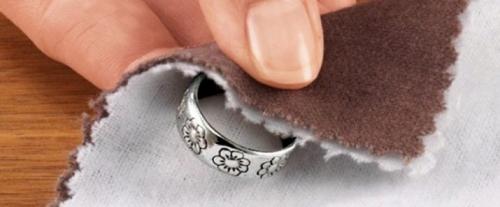 Скачать с ютуб, как почистить бижутерию из медицинского сплава. Как почистить бижутерию от потемнения 06