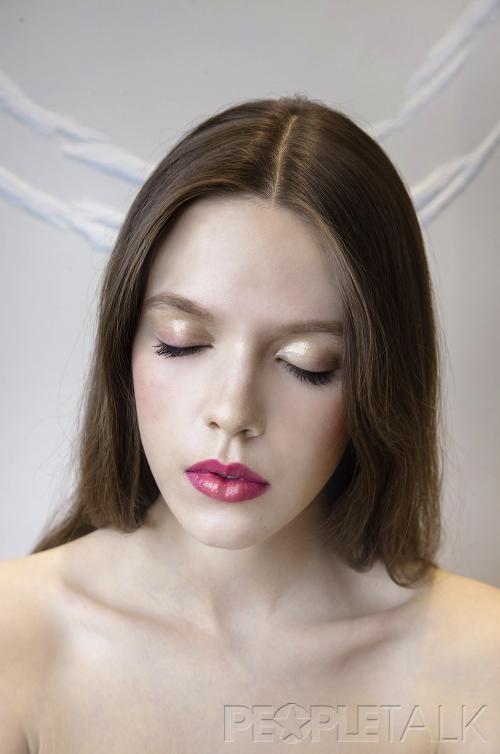 Макияж помадой. Макияж только помадой: советы от визажиста Guerlain