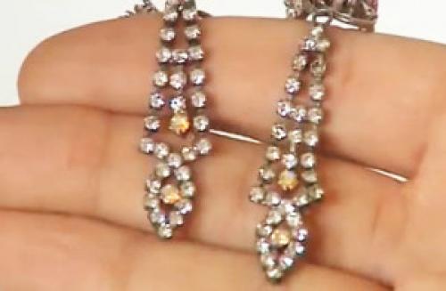 Потемнела бижутерия под золото, как почистить. Как почистить бижутерию от потемнения?