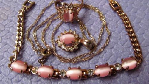 Бижутерия покраснела. Потемнела бижутерия под золото?! Не беда! Лайфхак по очистке бижутерии