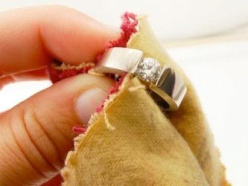 Скачать с ютуб, как почистить бижутерию из медицинского сплава. Как почистить бижутерию от потемнения 13