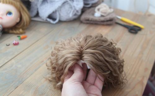 Делаем прическу куколке. Как сделать волосы кукле — советы по выбору материалов и варианты укладки причесок (95 фото и видео)