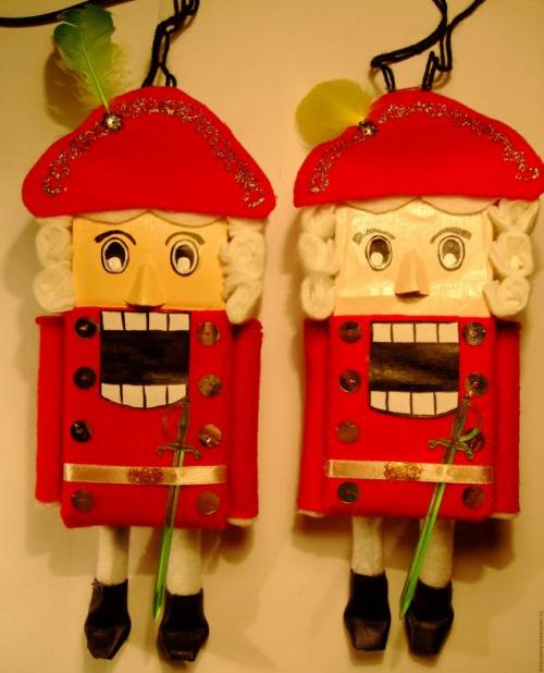 Как сделать своими руками Щелкунчика. Щелкунчик на основе коробки 22