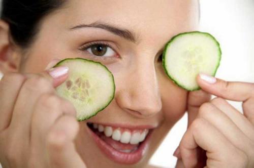 Как избавиться от темных кругов под глазами в домашних условиях. Как избавиться от темных кругов (синяков) под глазами, быстро и эффективно