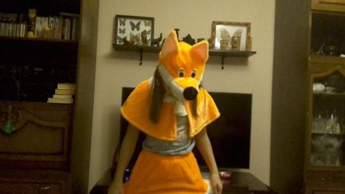 Как сделать хвост лисы из бумаги. Костюм лисы своими руками — идеи и варианта, как сделать ребенку костюм в домашних условиях (фото и видео)