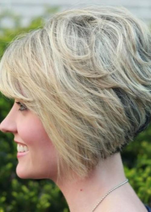 После 40 лет нужна ли челка. Какие стрижки подходят после 40 лет 17