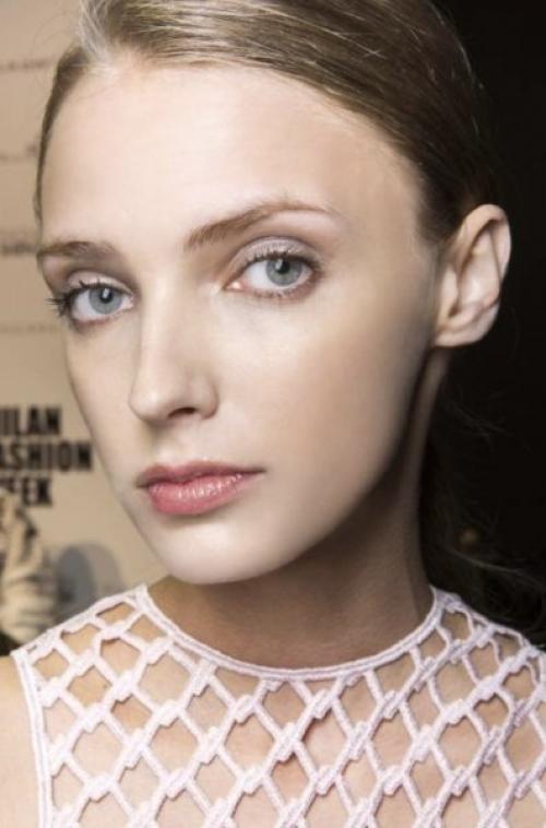 Как сделать свежий макияж. Легкий макияж и его особенности