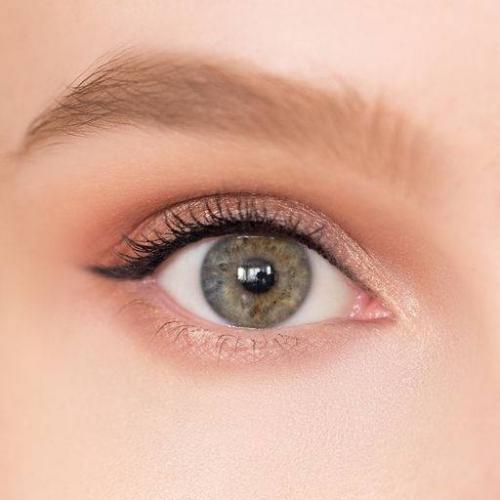 Как сделать свежий макияж. Легкий макияж и его особенности