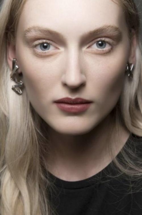 Как сделать свежий макияж. Легкий макияж и его особенности