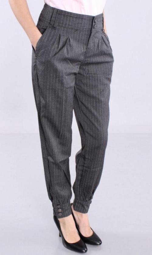 Брюки-бананы с чем носить. С чем носить брюки-бананы, стильные и модные образы