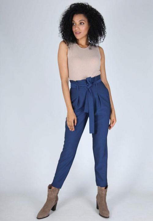 Брюки-бананы с чем носить. С чем носить брюки-бананы, стильные и модные образы