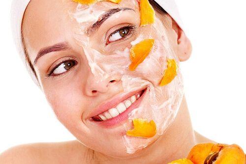 Как увлажнить кожу лица в домашних условиях народными средствами. Почему кожа нуждается в увлажнении? 02