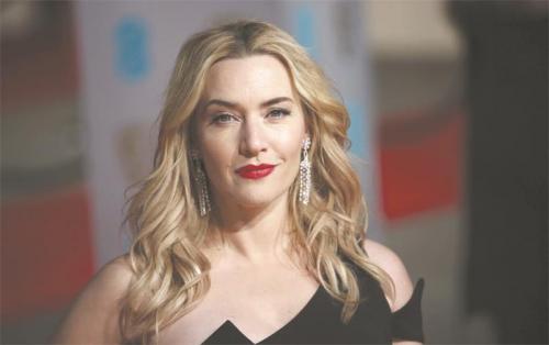 Прически для женщин 40 лет на длинные волосы. Стильные стрижки для женщин после 40 лет