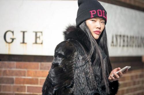 Как правильно одевать шапку бини. Как правильно носить ультрамодную шапку бини? 06 Как правильно одевать шапку бини. Как правильно носить ультрамодную шапку бини? 06