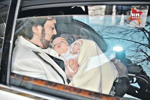 Во сколько Киркоров женился на Пугачевой. Пугачева о разводе с Киркоровым: “Он переживал не за меня, а за себя-любимого” 04