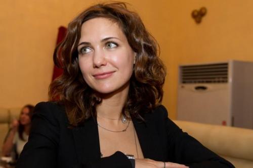 Стрижки которые молодят посл.  Стильные стрижки для женщин после 40 лет