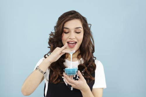 Легкая химия на средние волосы. Легкая химия меньше вредит волосам, чем обычная