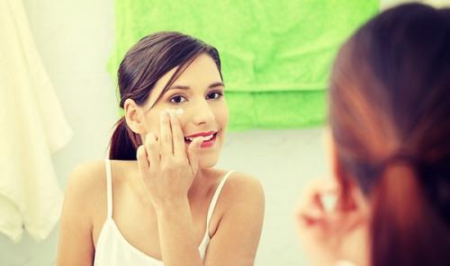 Как убрать темные круги под глазами в домашних условиях. Косметологические процедуры