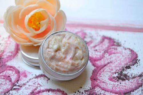 Скраб для губ из кофе в домашних условиях. Рецепты скрабов для губ в домашних условиях 06