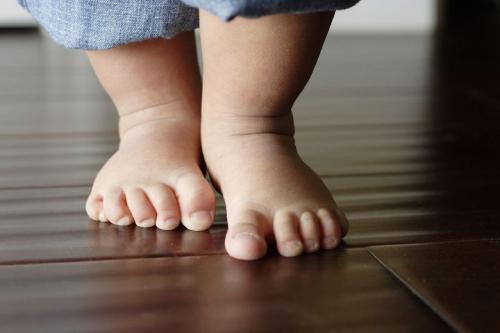 Лечение парафином в домашних условиях для детей. Как сделать ребенку парафиновые сапожки дома?