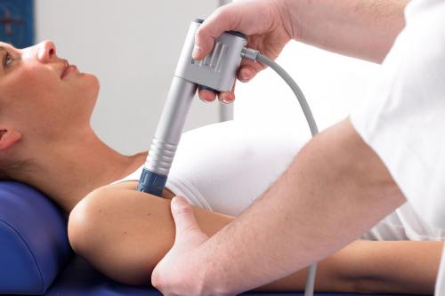 Восстановление плеча после травмы. Что делать сразу после падения