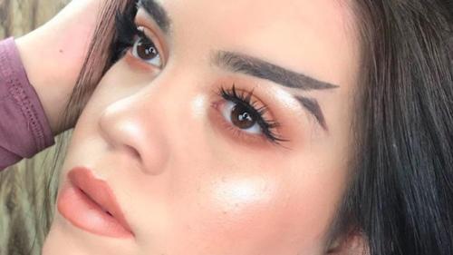 Советы по созданию идеальных бровей: как и чем рисовать 07