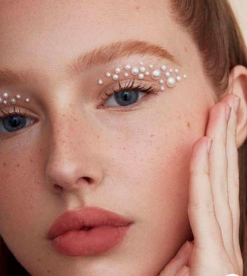 Пошаговая инструкция: как правильно выщипать брови дома 01 Пошаговая инструкция: как правильно выщипать брови дома 01